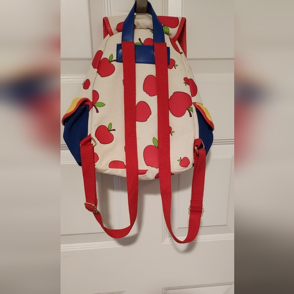Disney ILY 4ever Snow White Apple Mini Backpack 12.5" X 9.5" X 4.5" - Picture 8 of 11